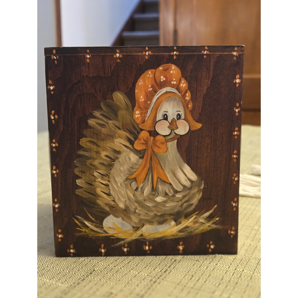 Vintage Hand Painted Folk Art Chicken Wood Tissue Box Cover Bonnet Country Bow